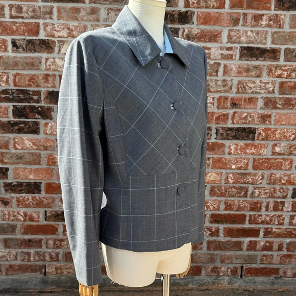 H Hilfiger grey plaid 98% wool blazer w/satin lining / 12 / Excellent condition - Picture 5 of 14